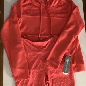Daisy Fuentes Women activewear hoodies and short set clothes Sz M
